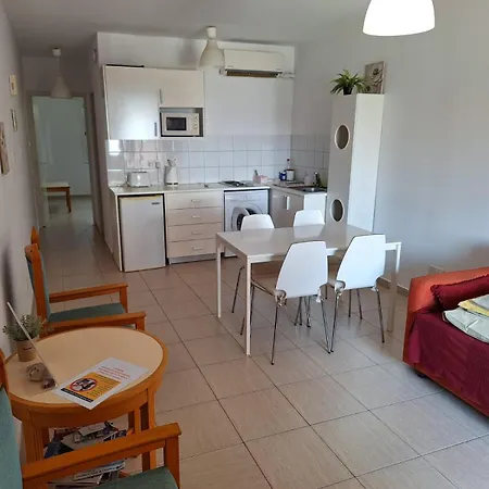 Ariadne 201 - 300m From Lighthouse