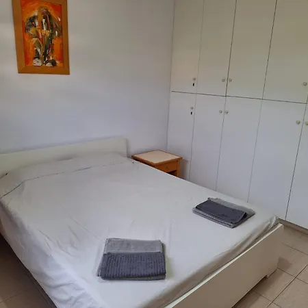 Ariadne 201 - 300m From Lighthouse Appartement *