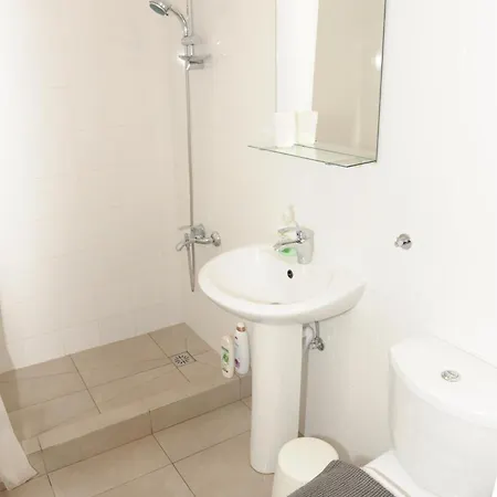 Ariadne 201 - 300m From Lighthouse * Paphos